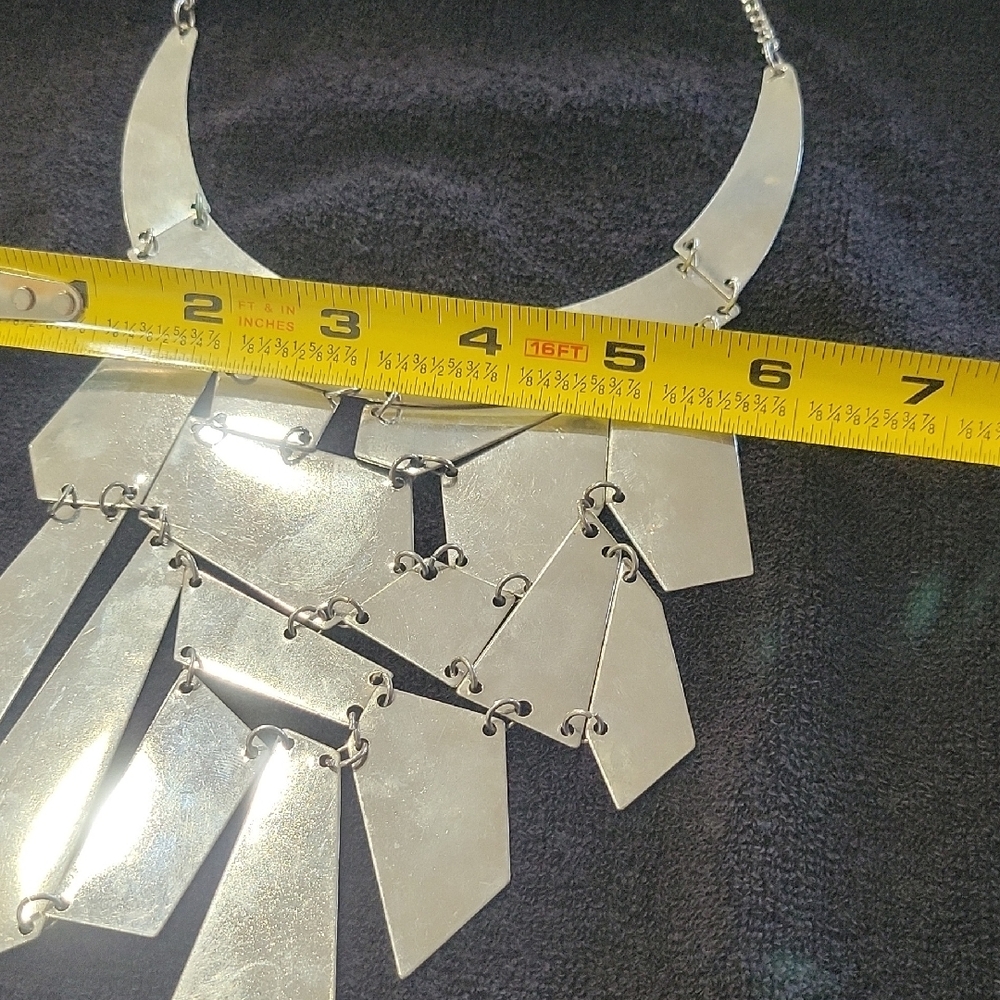 Chic Silver Geometric Statement Necklace - image 5